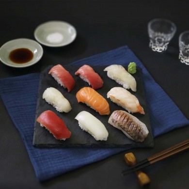 東信水産の冷凍製品の刺身、寿司種セット、焼魚 銀座三越 本館地下３階にて販売開始